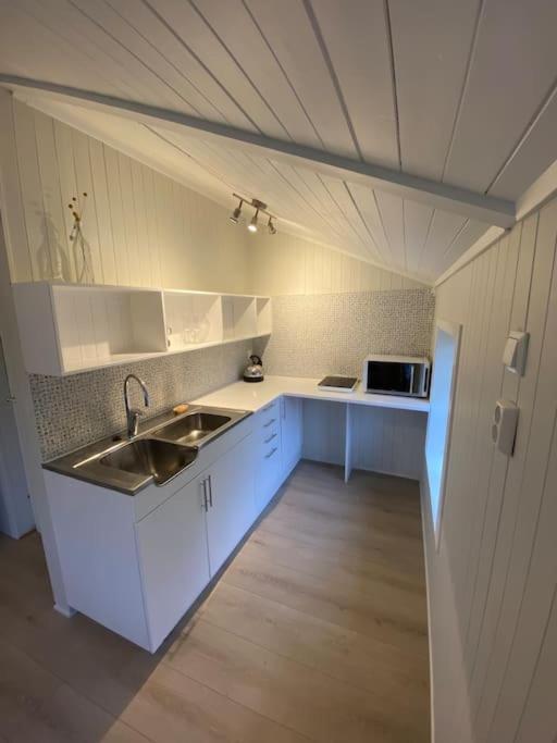 The Little Red Cabin Lofoten Urda ภายนอก รูปภาพ