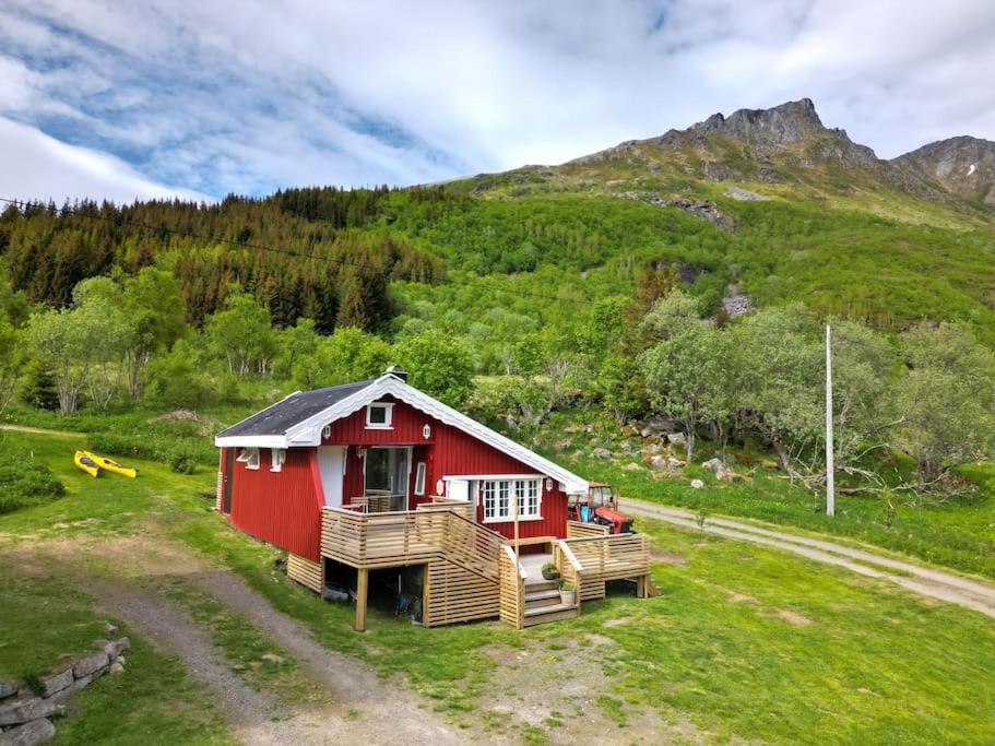 The Little Red Cabin Lofoten Urda ภายนอก รูปภาพ